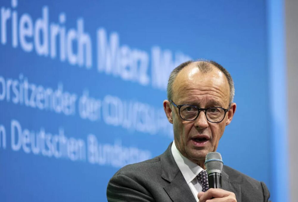 Зеленський відреагував на заяву Мерця щодо далекобійної зброї