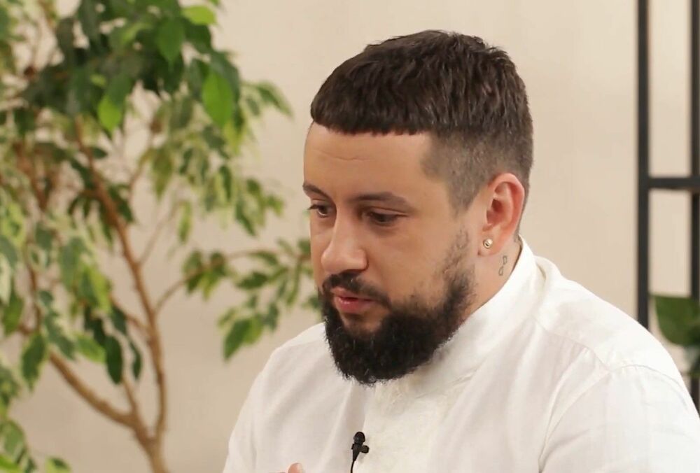 Монатік зізнався, якої залежності не може позбутися багато років