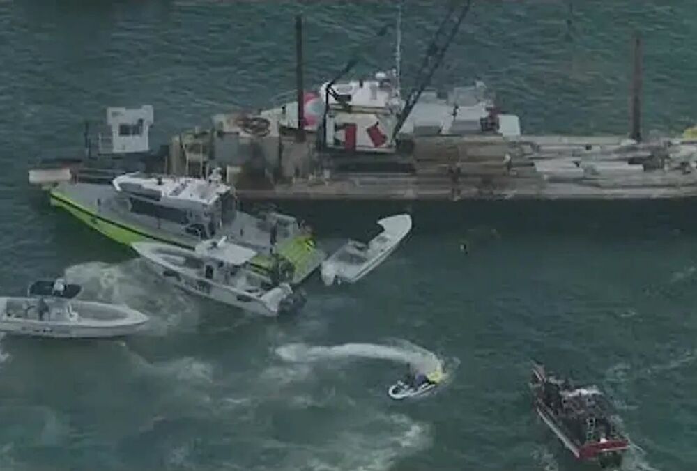 У Маямі баржа зіткнулася з вітрильним човном: загинули діти
