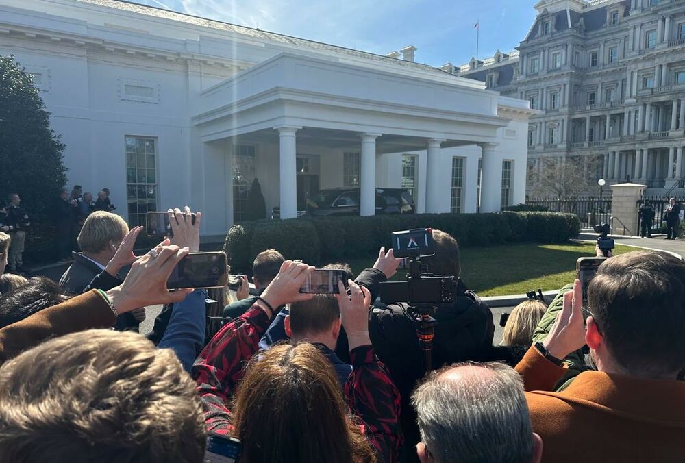 Зеленский дал первый комментарий после того, как переговоры с Трампом сорвались