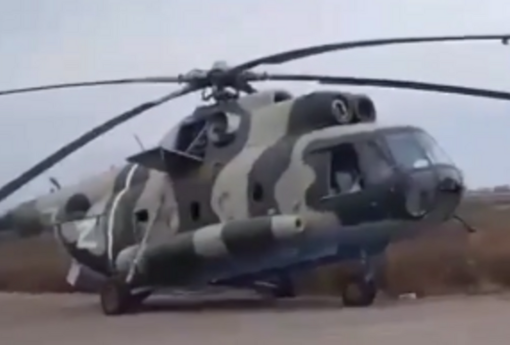 Українські військові уперше захопили ворожий вертоліт Мі-8 - ВІДЕО Українські військові уперше захопили ворожий вертоліт Мі-8 - ВІДЕО