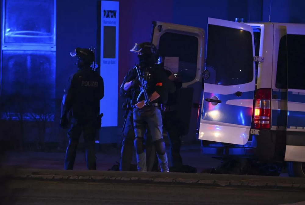 Стрілянина у церкві Гамбурга: серед постраждалих є українка