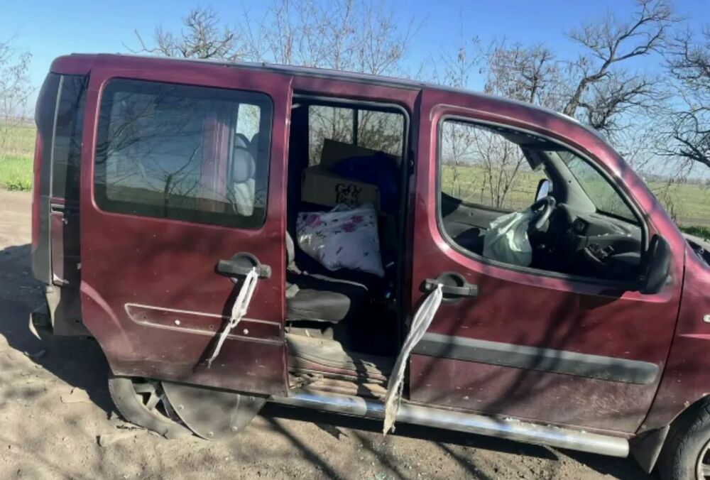 Росіяни обстріляли евакуаційну колону біля Костянтинівки Росіяни обстріляли евакуаційну колону біля Костянтинівки