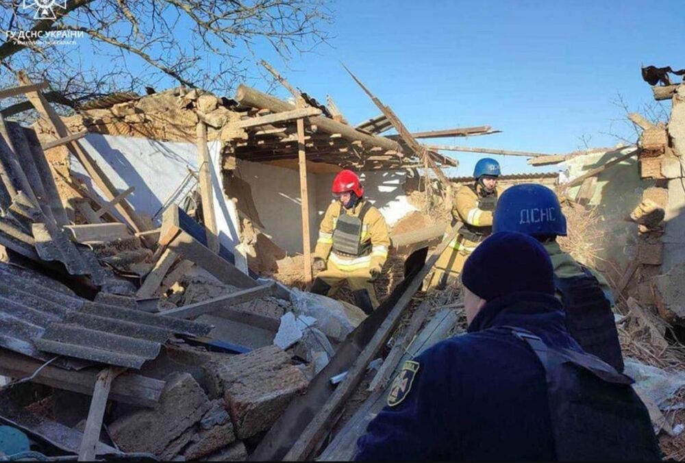 Окупанти відкрили вогонь по Миколаївському району: відомо про двох загиблих та поранених Окупанти відкрили вогонь по Миколаївському району: відомо про двох загиблих та поранених