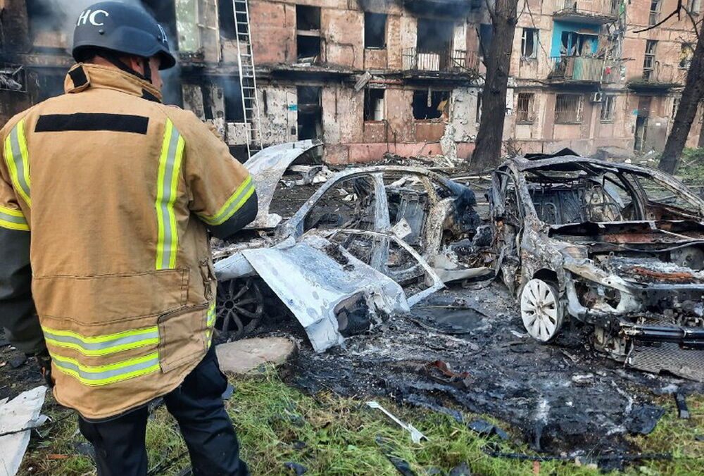 У Кривому Розі 10 людей загинули після удару по п'ятиповерхівці