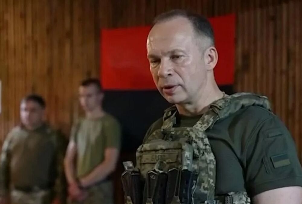 СМИ: в связи с приближением армии РФ Сырский призвал усилить один из участков фронта 