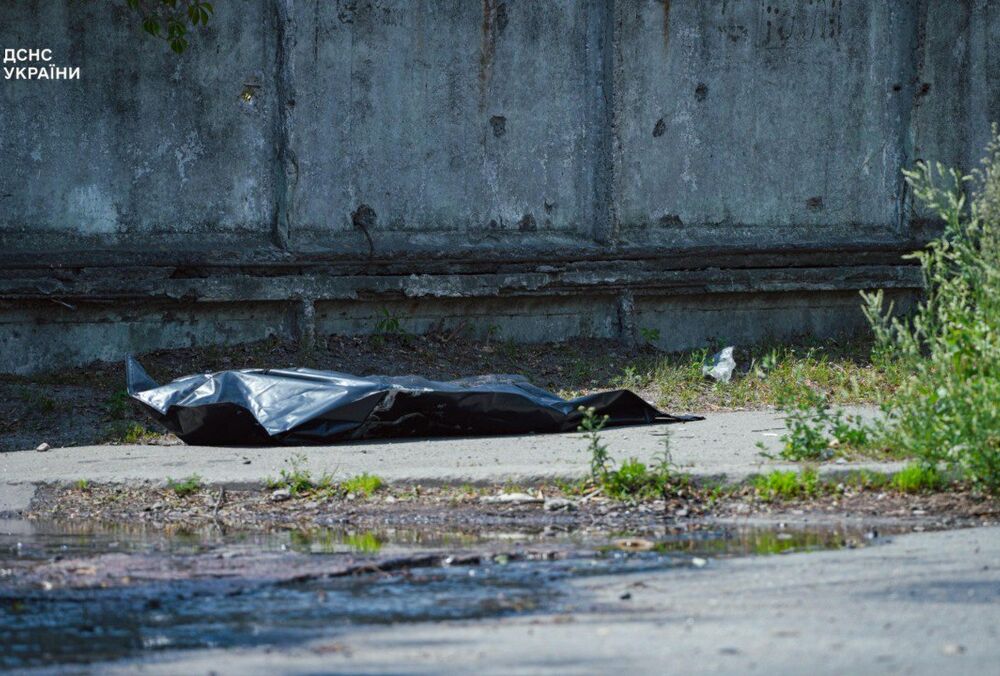 Рятувальники знайшли загиблого, розбираючи завали у Києві: фото