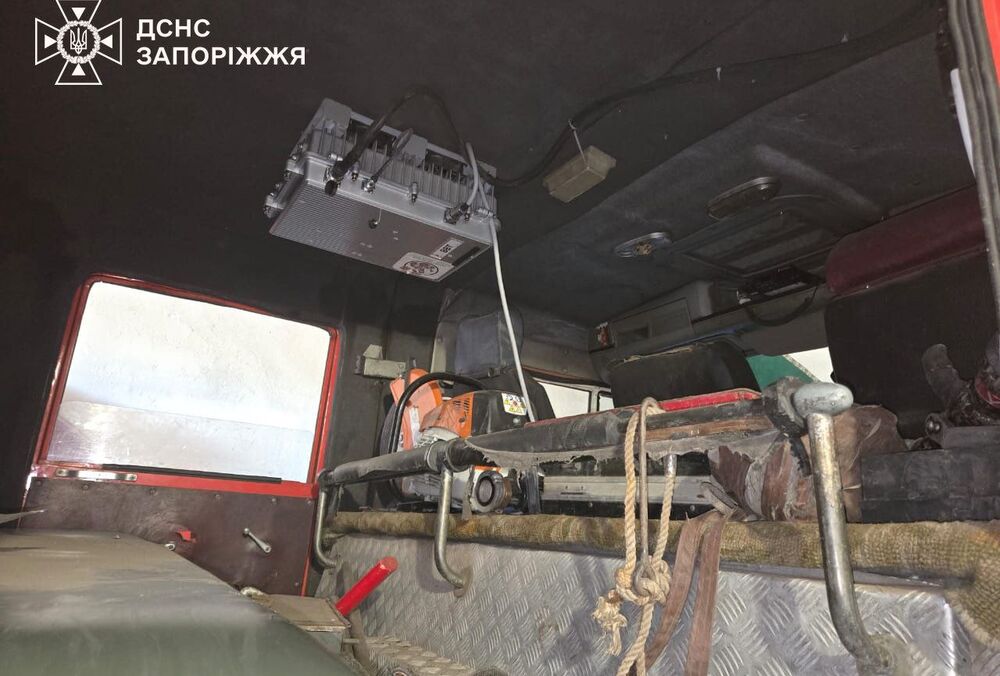 Россияне атаковали спасателей, которые тушили пожар в Запорожской области