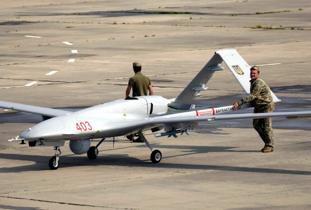 В Турции рассказали, будут ли продавать Байрактары России