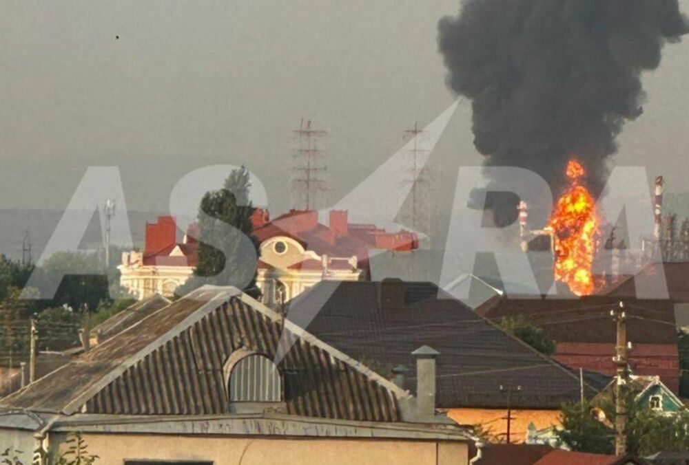 У Краснодарському краї після атаки БПЛА загорівся Афіпський НПЗ