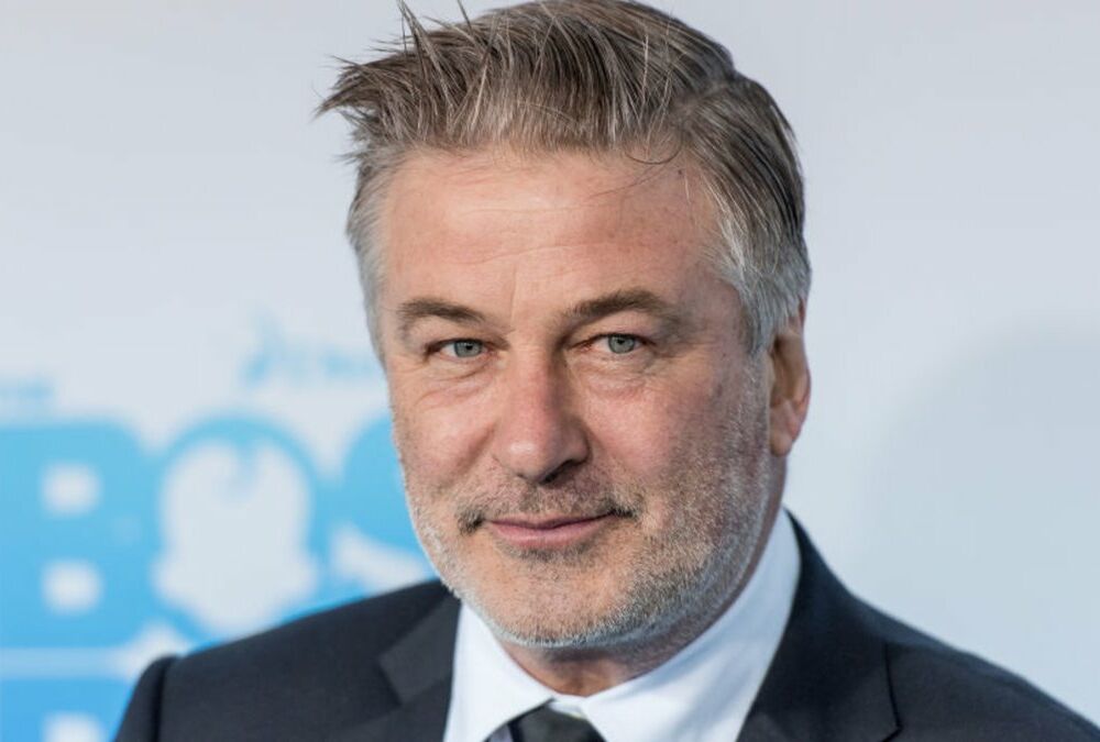 Родичі Галини Хатчинс подали до суду на Алека Болдуїна