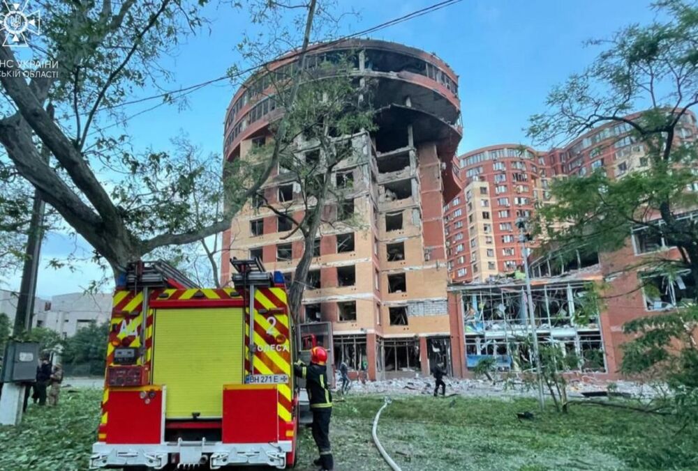 Росія вдарила ”Калібрамі” по Одесі: троє людей загинули, 13 отримали поранення