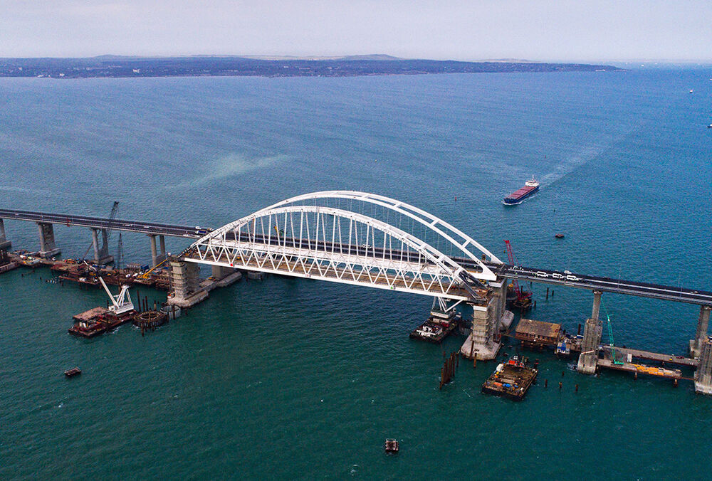 ”Крейсер ”Москва” подтверждает это”: Крымскому мосту предрекли полное уничтожение  ”Крейсер ”Москва” подтверждает это”: Крымскому мосту предрекли полное уничтожение