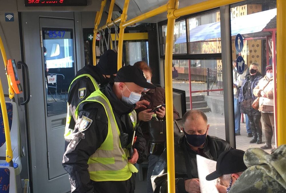 В одном из регионов Украины усилят карантинные ограничения на проезд в транспорте