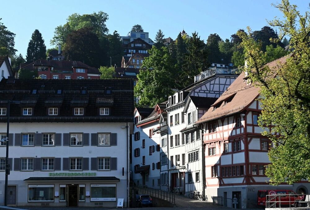 В Швейцарии нападающий с мачете ранил пятерых человек