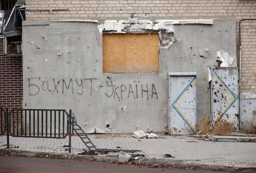 Експерт: після візиту Сирського військам РФ доведеться йти з Бахмута