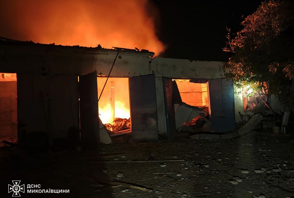 Рятувальники показали наслідки обстрілу Миколаївської області