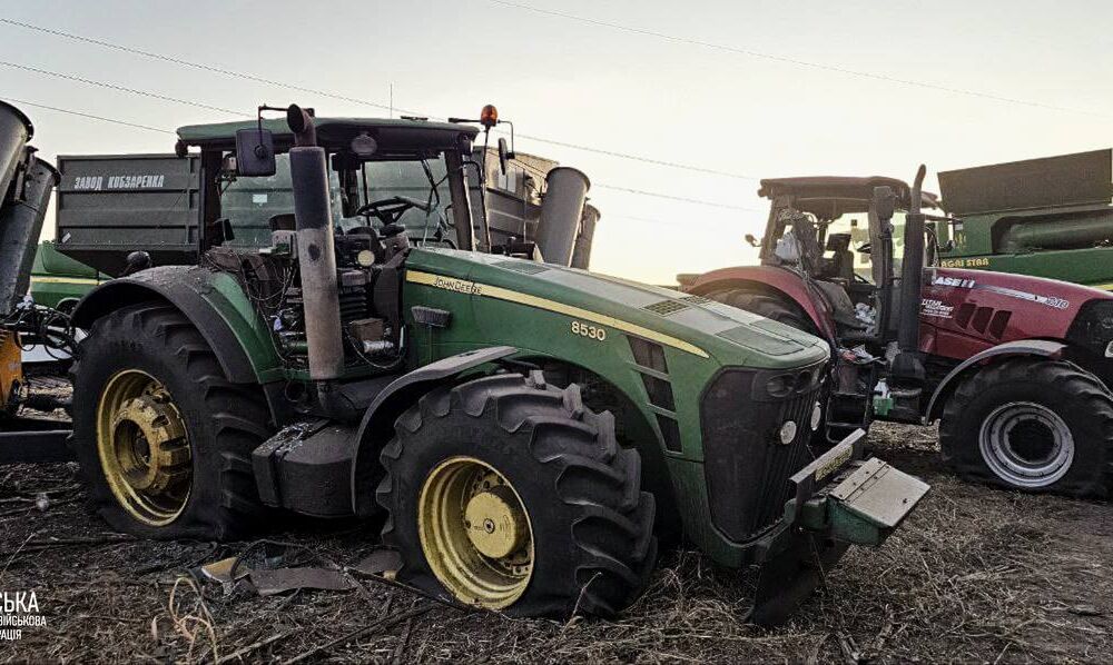 Росіяни вдарили ракетами по агропідприємству на Сумщині Росіяни вдарили ракетами по агропідприємству на Сумщині