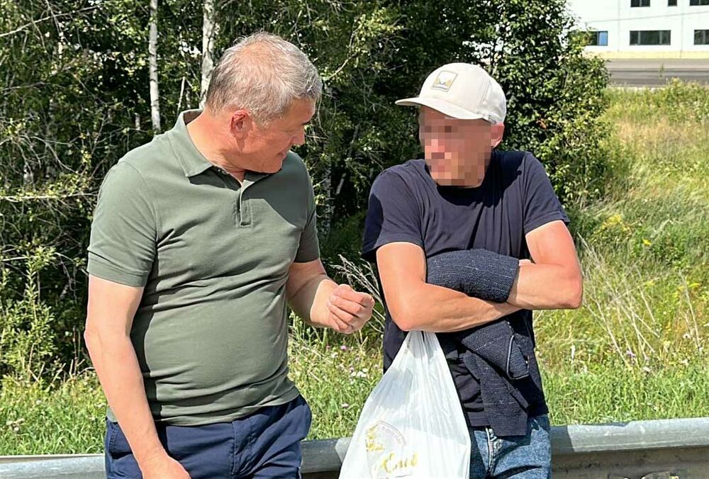 Вооруженный военный захватил АЗС в России