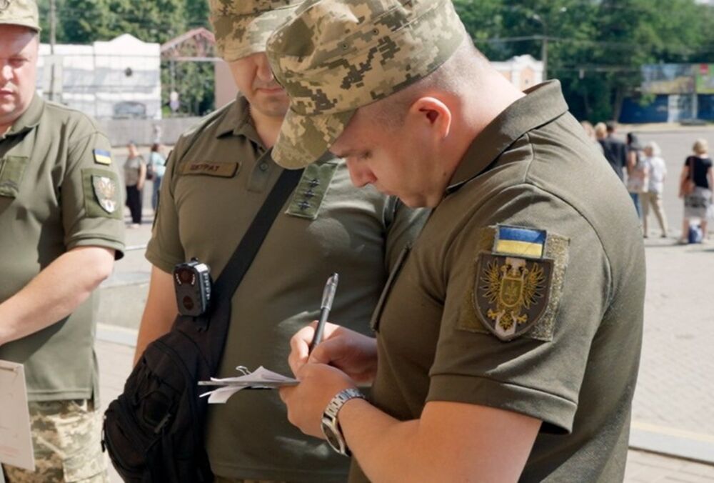 Житель Запорожья умер в воинской части сразу после мобилизации: жена говорит, его избили до смерти