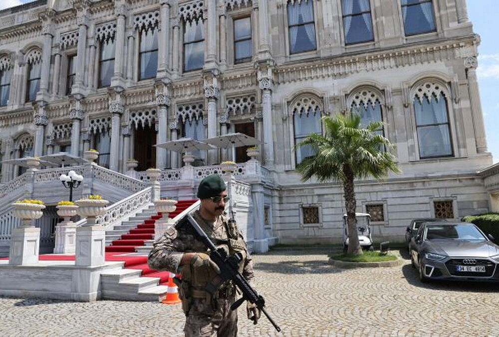 Головна тема - зустріч лідерів: у Туреччині невдовзі розпочнуться переговори України та Росії