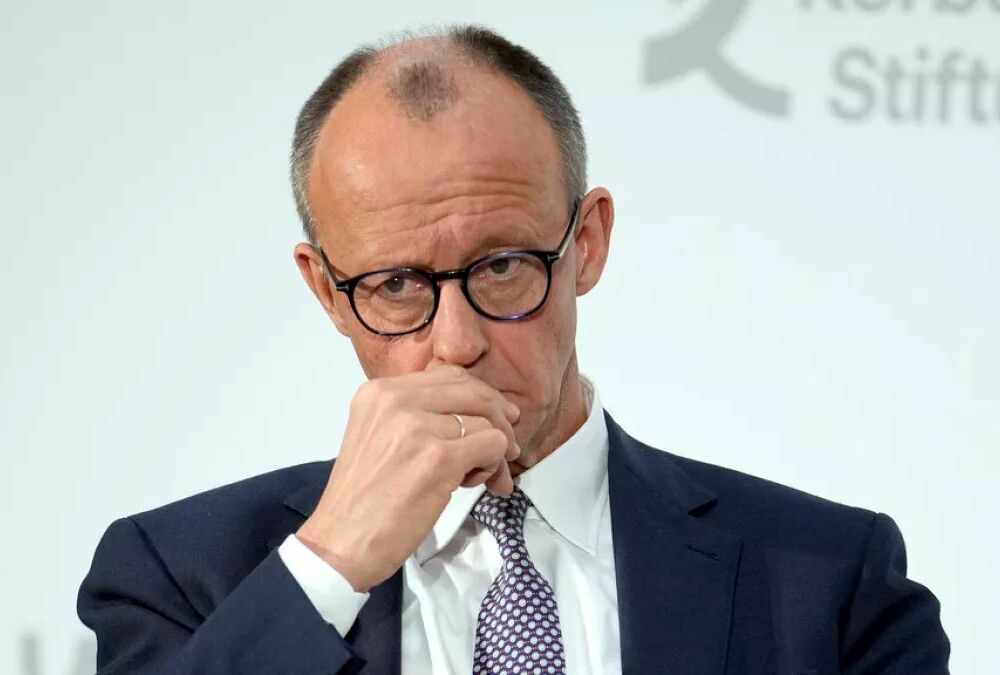 Мерц поедет на переговоры к Макрону, - Politico