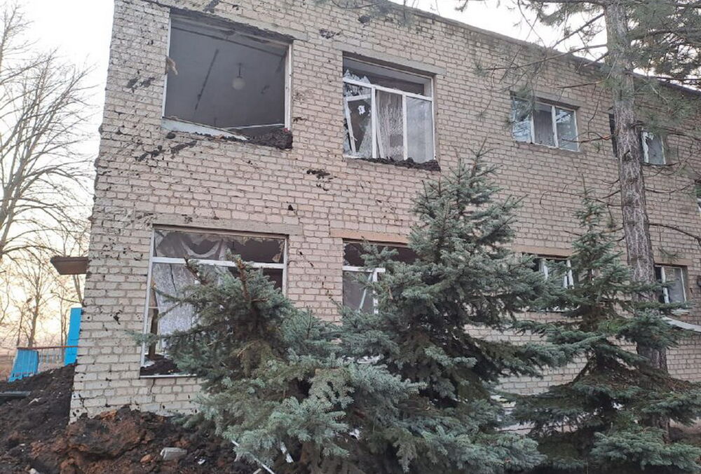 У Краматорську Росія обстріляла будівлі садочка, школи та профілакторію: один загиблий