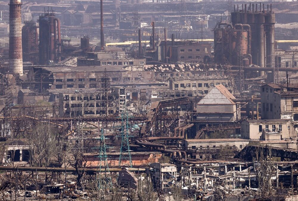 Россияне с утра активизировали авиацию в Мариуполе 