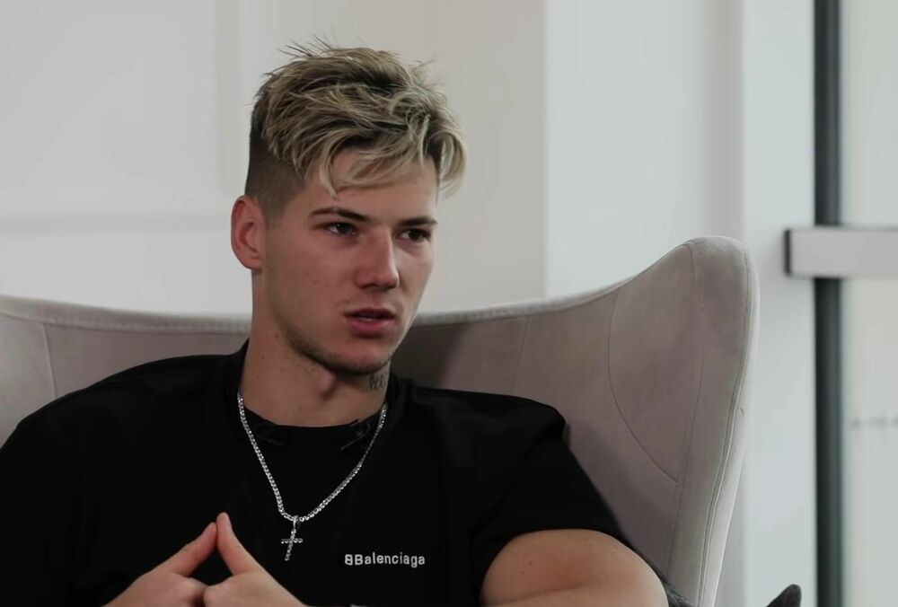 Блогер Александр Волошин признался, почему не ушел на фронт