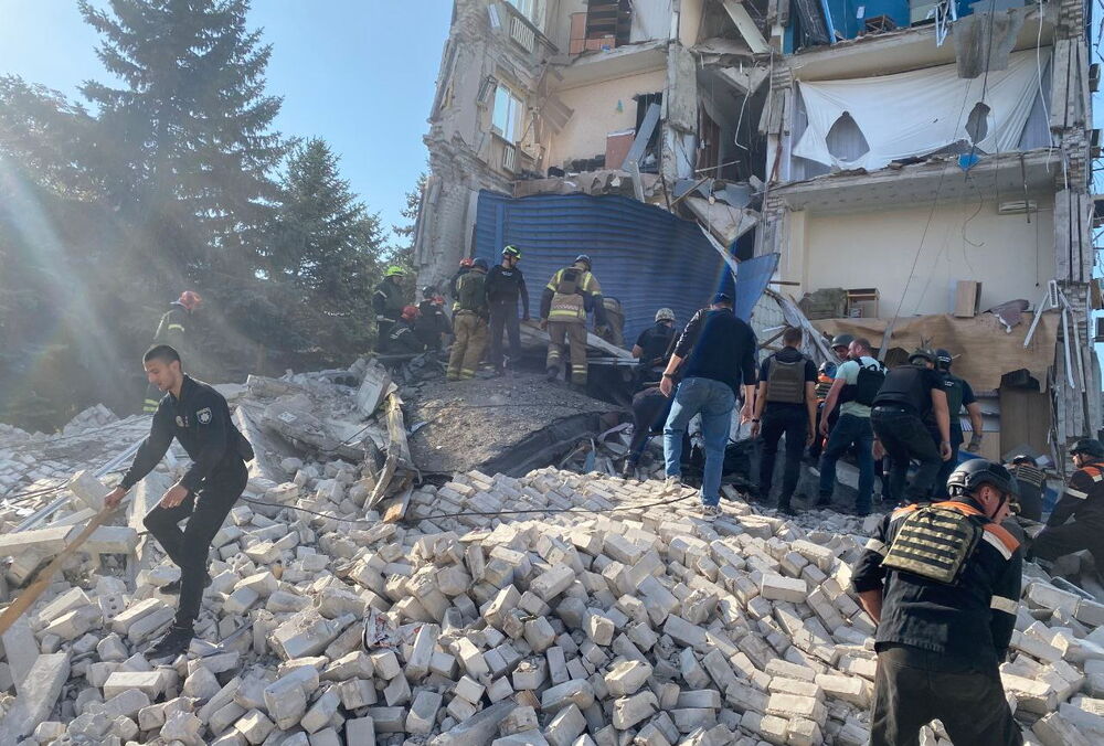 Ще два тіла дістали з-під завалів у Кривому Розі: фото