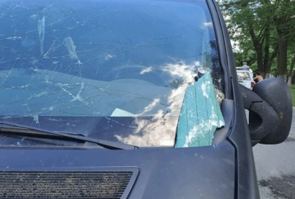 Литовские волонтеры попали под обстрел в Донецкой области Литовские волонтеры попали под обстрел в Донецкой области