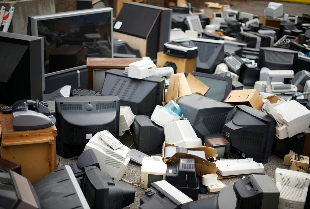В Киеве будут принимать сломанную  технику на переработку: список адресов