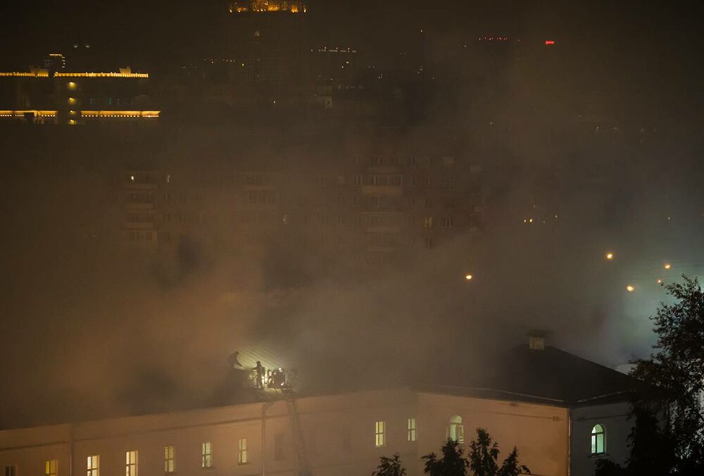 В Москве загорелось общежитие военного университета