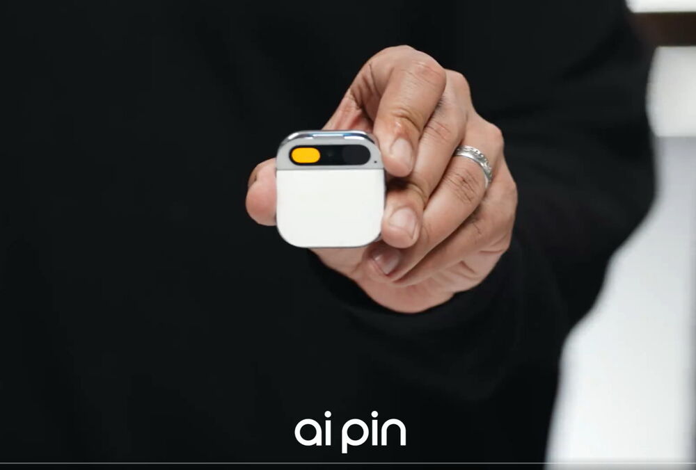 Бывшие сотрудники Apple показали гаджет на замену смартфону: экраном будет ладонь Бывшие сотрудники Apple показали гаджет на замену смартфону: экраном будет ладонь