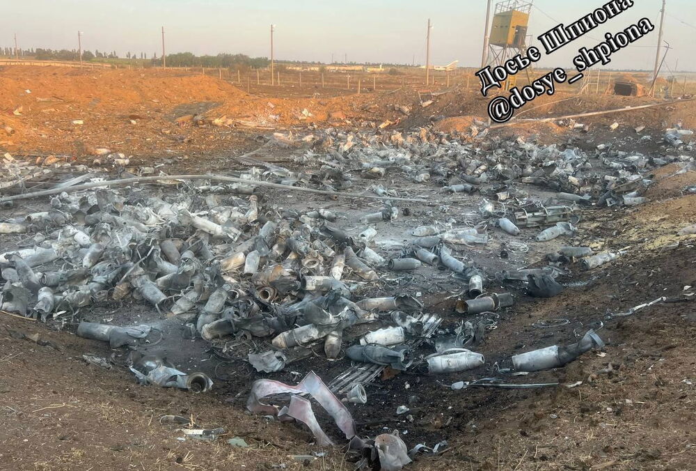 ФАБы, редкие КАБы и Су-34: появились новые кадры с уничтоженного склада боеприпасов на аэродроме Морозовск