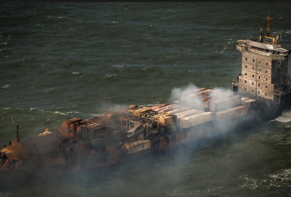 Британія заарештувала капітана контейнеровозу, який протаранив танкер у Північному морі, це росіянин