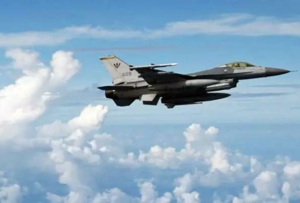 У Сінгапурі розбився винищувач F-16
