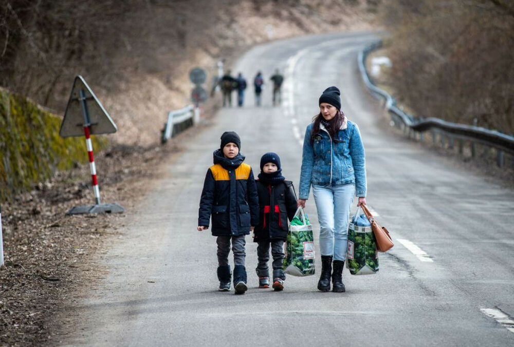 Більшість переселенців уже не хочуть повертатися до України з Європи, - опитування