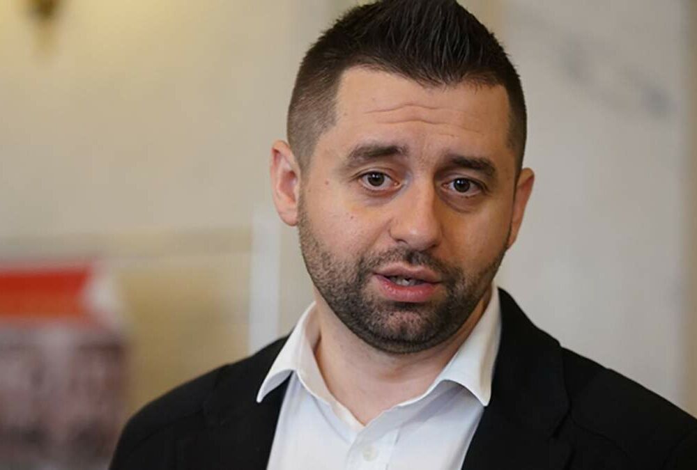 Арахамия рассказал о больших проблемах ВСУ на Донбассе