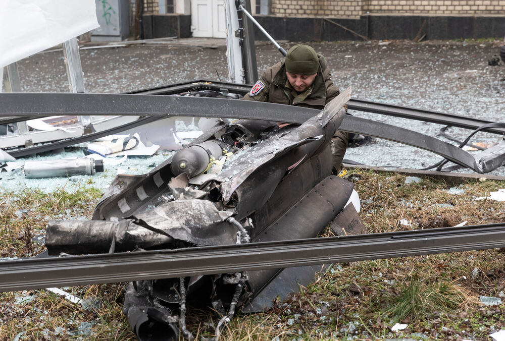 Ракетная атака с Каспийского моря продолжается, но ПВО успешно сбивает цели Ракетная атака с Каспийского моря продолжается, но ПВО успешно сбивает цели