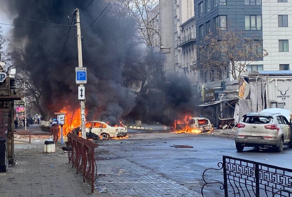 Через обстріл Херсона з лівобережжя постраждала жінка 