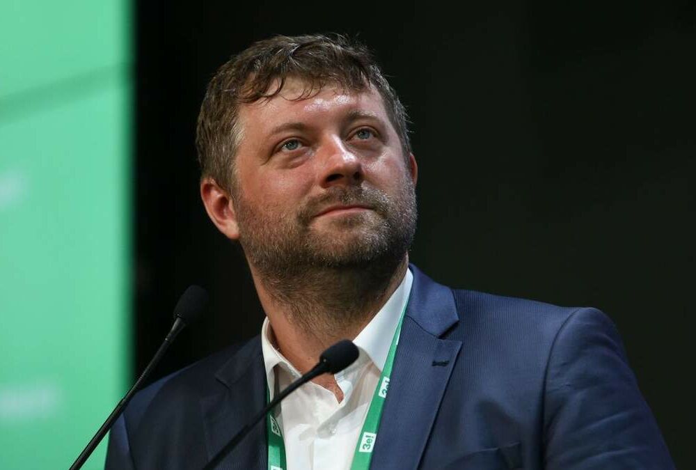 Корнієнко склав повноваження голови партії Слуга народу