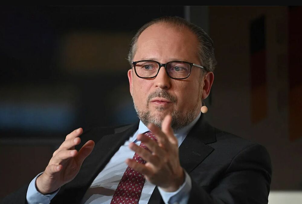 В Австрії заявили, що Україна має сісти за стіл переговорів