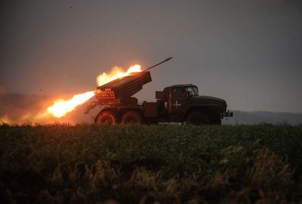Окупанти завезли до Токмака понад 10 автомобілів з пораненими та вбитими