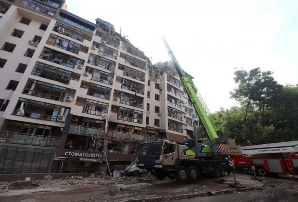 ”Кровопролитие нужно прекратить”: канцлер Австрии прокомментировал ракетный удар по Киеву