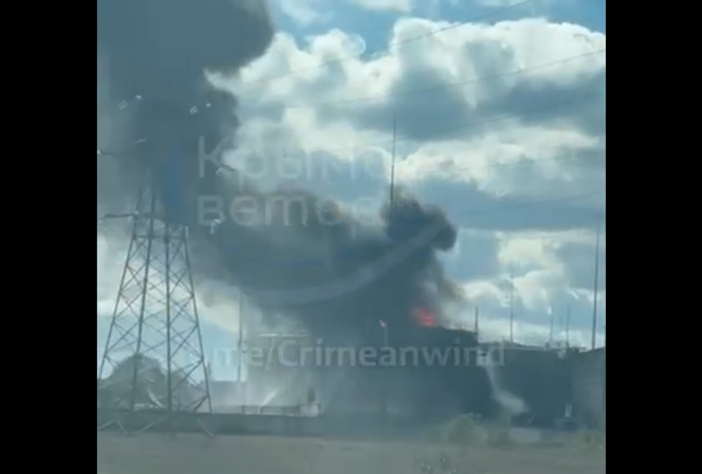 Нефтебаза в Гвардейском разгорается с новой силой: кадры