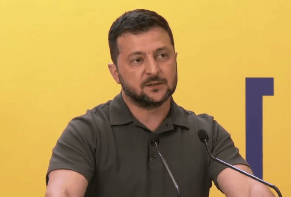 Зеленський розповів, які ракети Україна виготовляє у період війни.