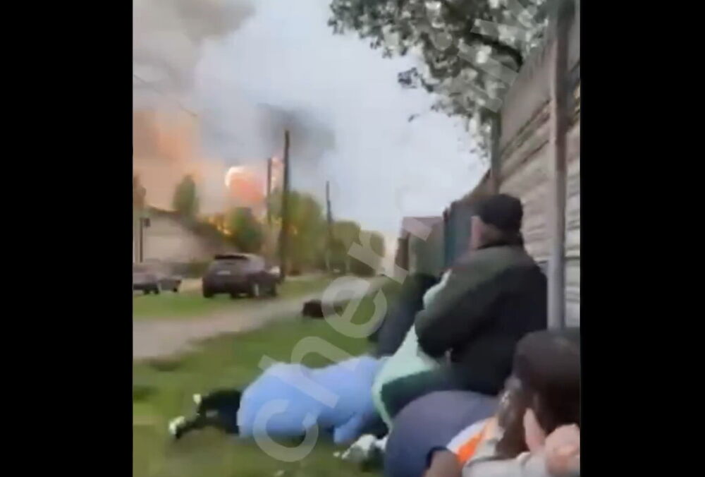 У Чернігові кількість загиблих зросла до 5 людей: момент прильоту потрапив на відео