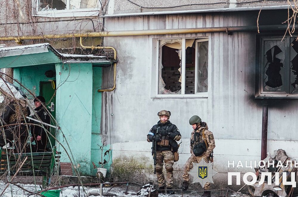 Полицейским под обстрелами удалось эвакуировать из Угледара последнего ребенка