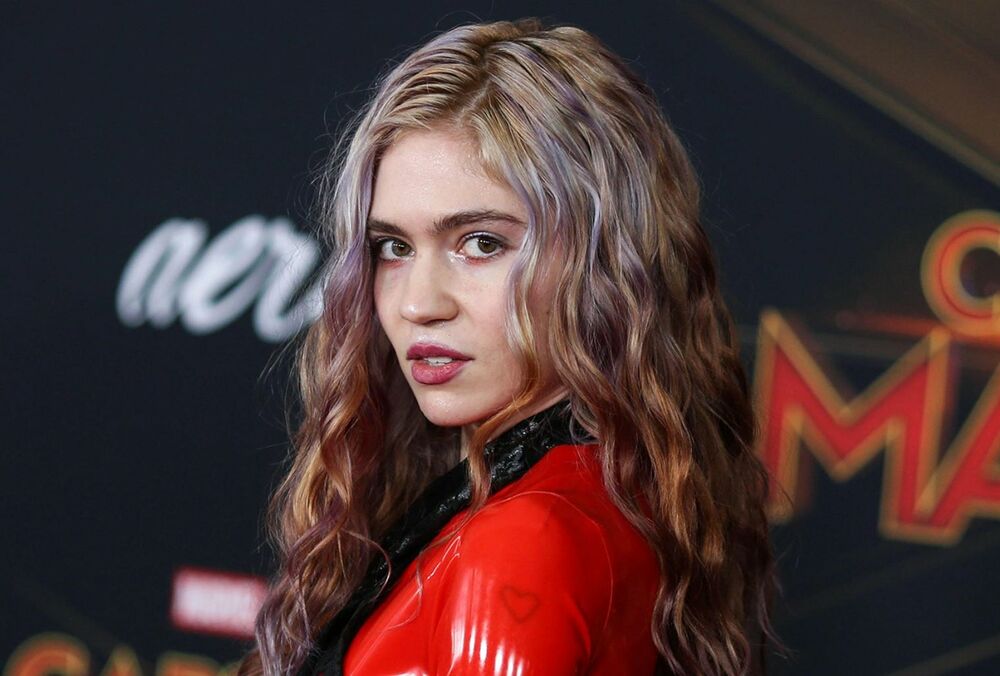 Граймс подала до суду на Маска